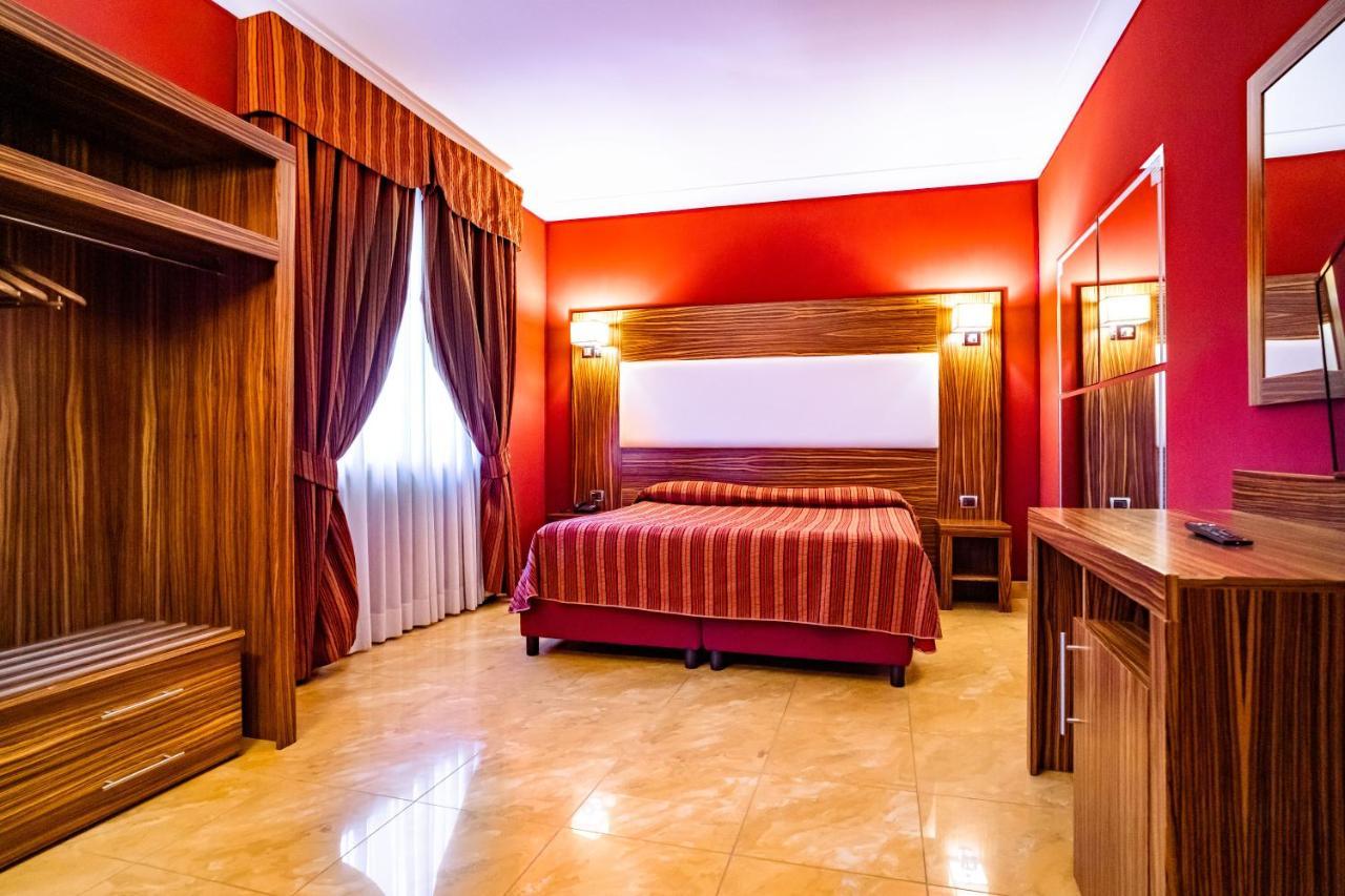 Marcantonio Hotel Giugliano In Campania Exterior foto